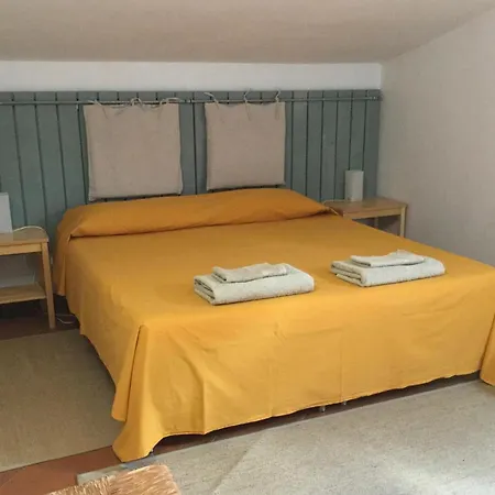 Chez Raz Bed & Breakfast *