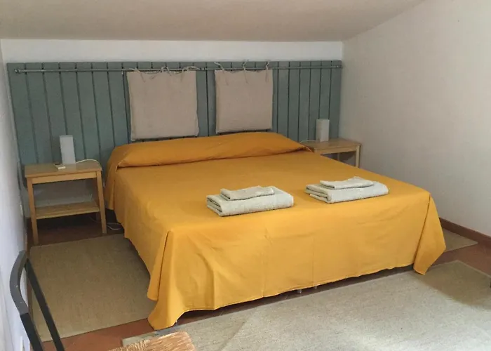 Chez Raz Bed and Breakfast 3*